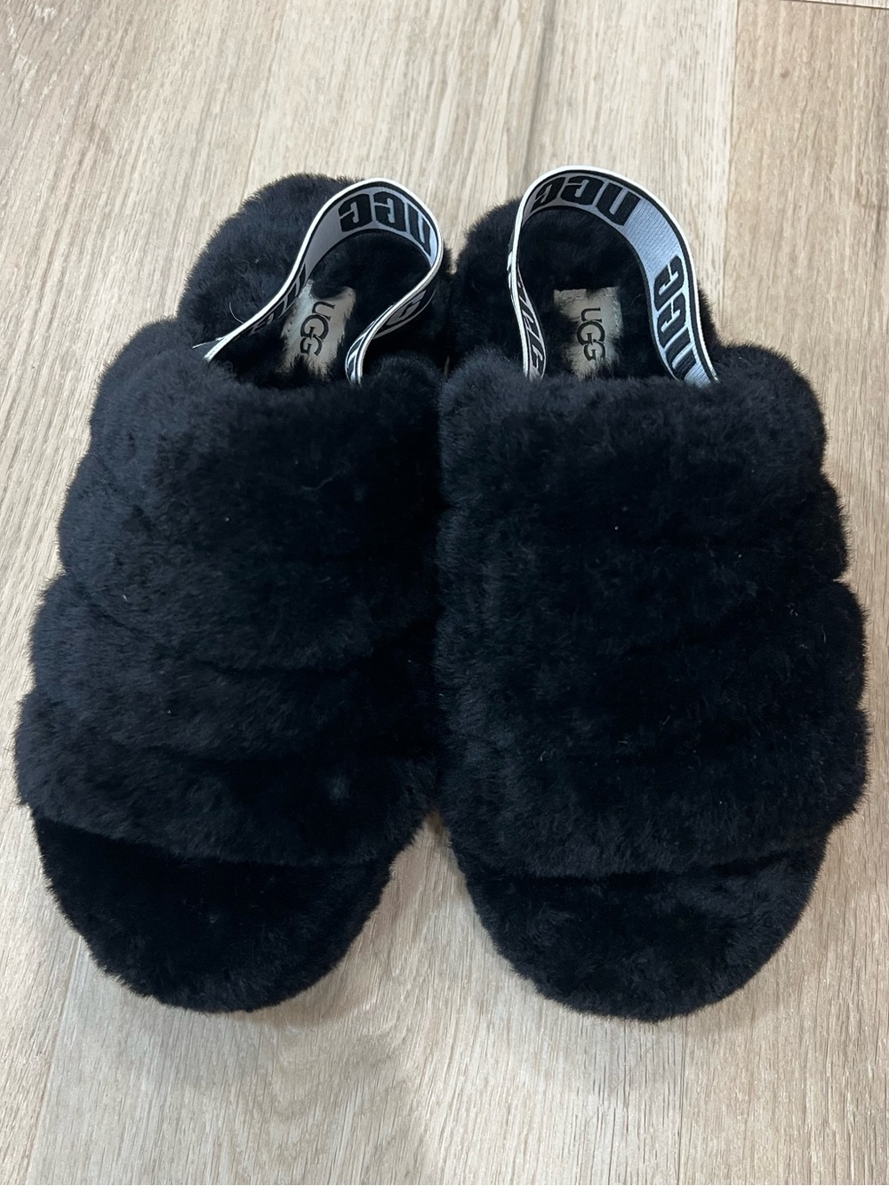 Ugg Fluff Yeah Slides